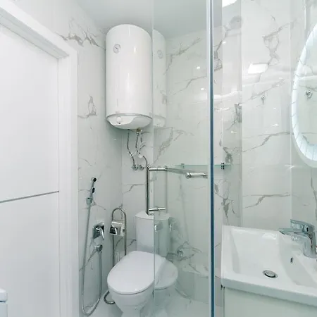 2 Bedroom Lux Orange Center *